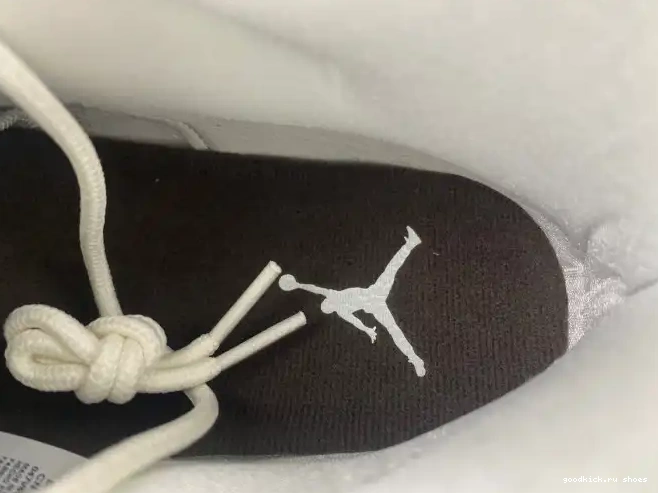 Cheap 11 Air Jordan AR0715-101 Neapolitan WMNS 0420